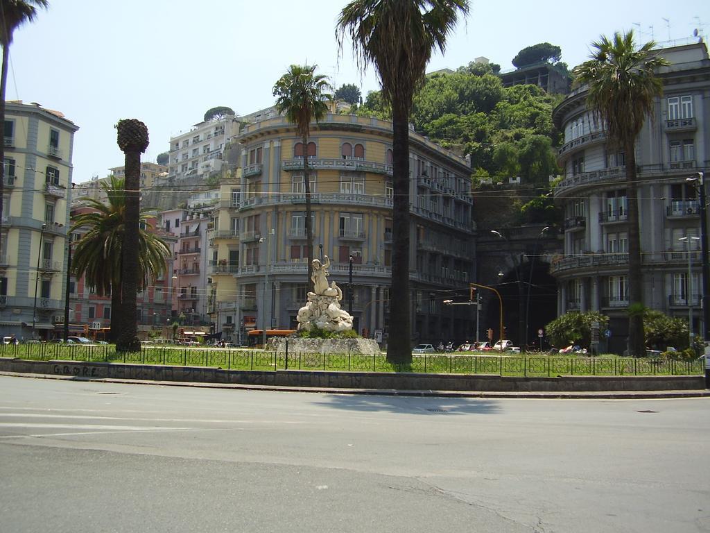 Casa Sannazzaro Apartment Napoli Bagian luar foto